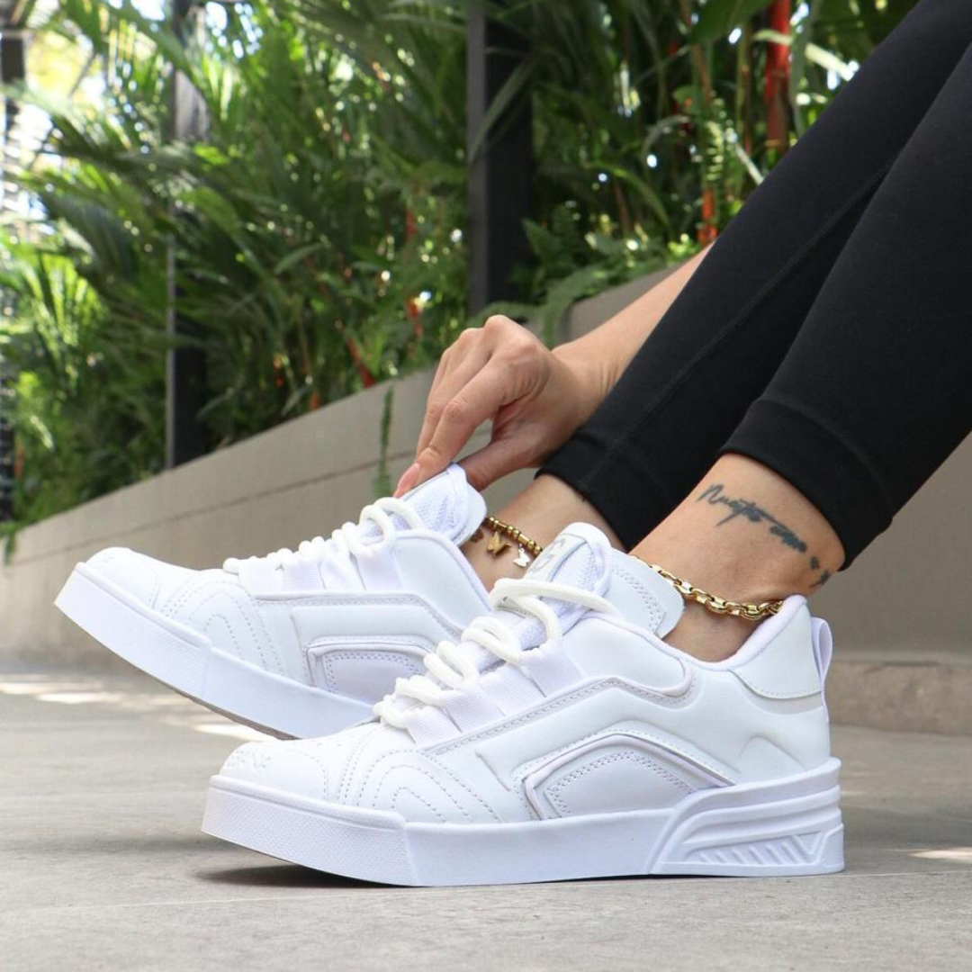 TENIS DG